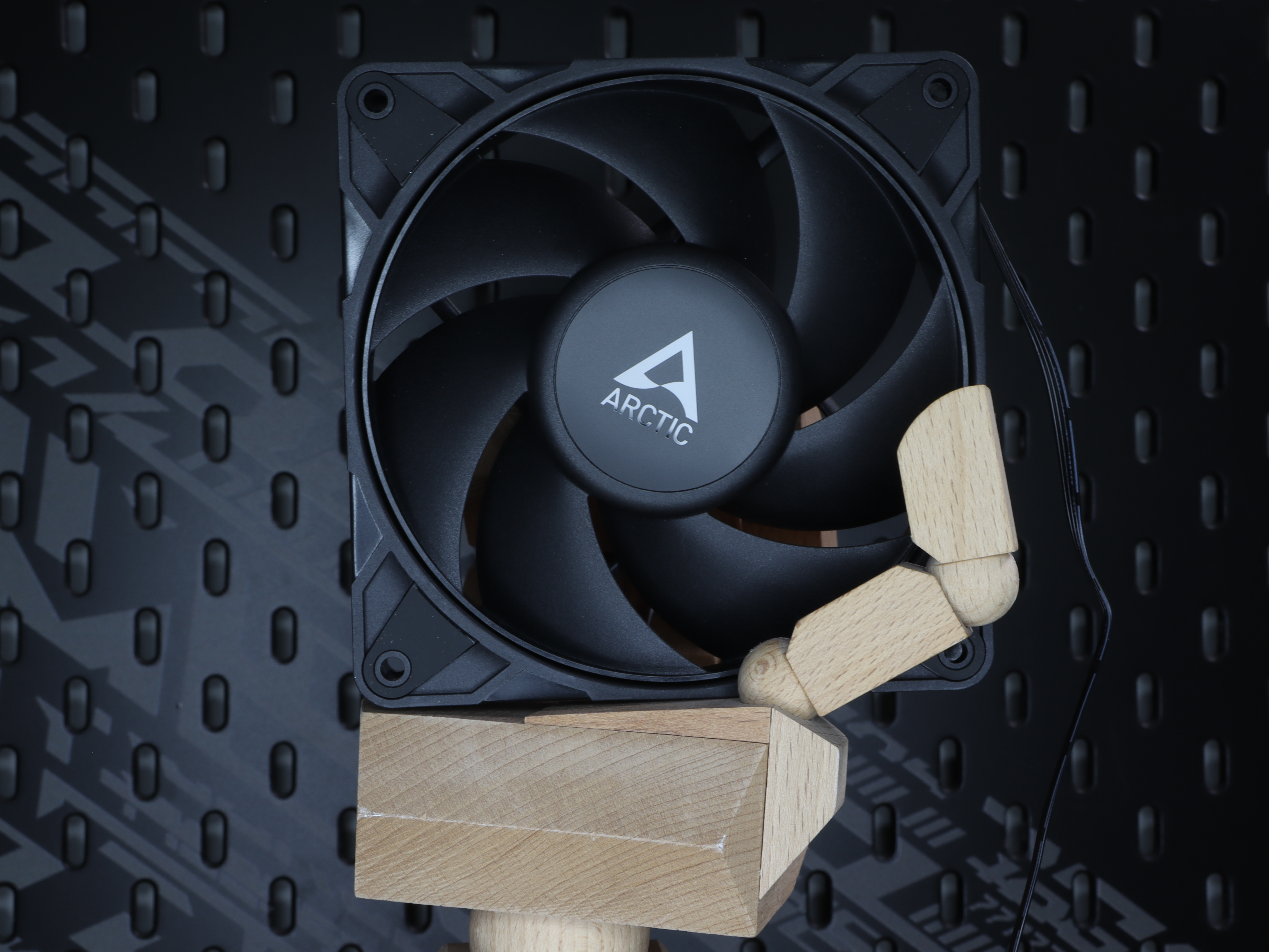 Blæser fan P12 Pro static RPM high SOTA performance cooling microcontroller.JPG